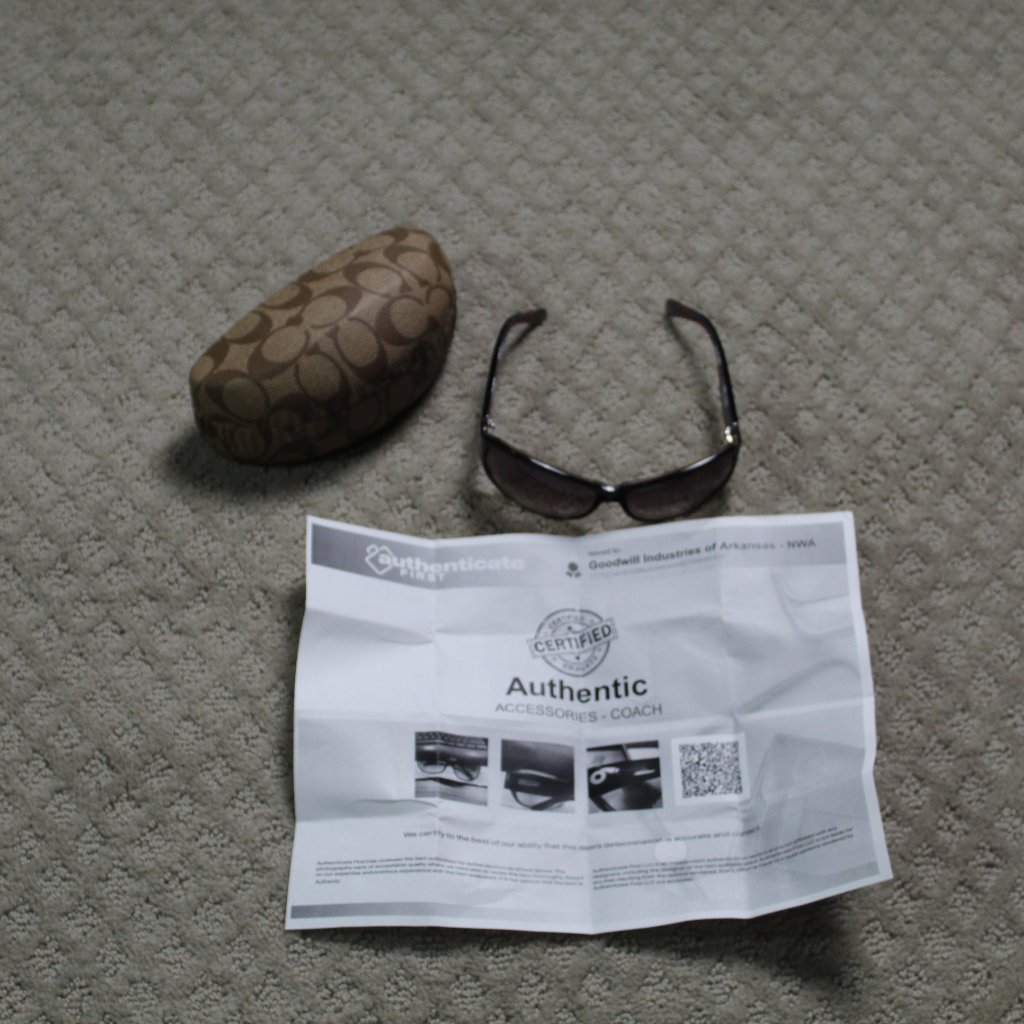 Coach 'Sarah' S437 Sunglasses With Case And Coa